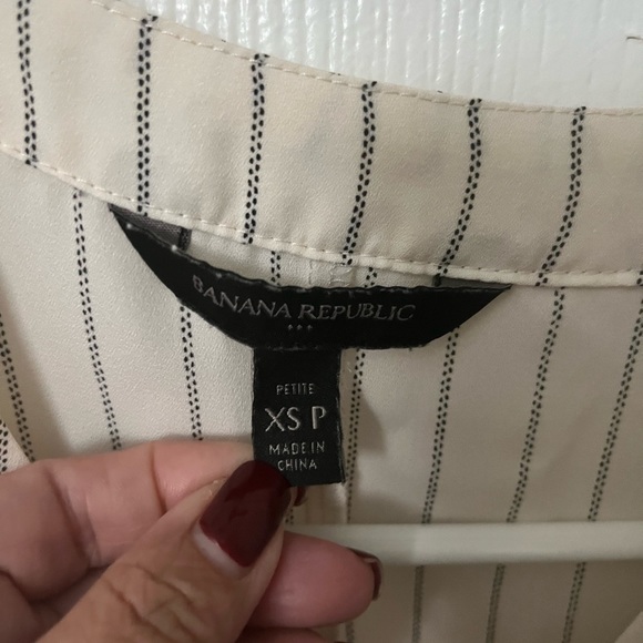 Banana Republic Blouse - Picture 3 of 3